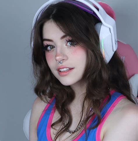 Hannahowo NEW HOT ONLYFANS LEAKS PAWG TEEN.
